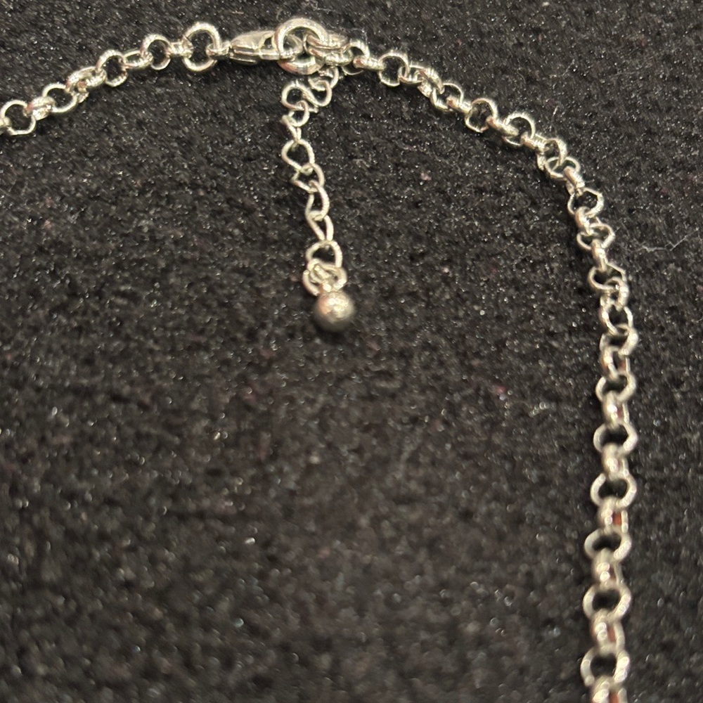 Elegant Silver and Blue Necklace - Picture 5 of 7